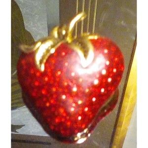 Vintage Gold Tone Red Enamel Strawberry Brooch Pin
